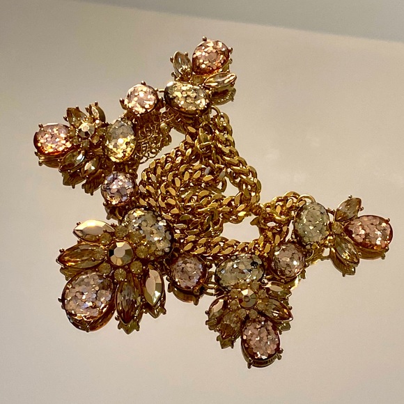 Jewelry - Picture 1 of 3